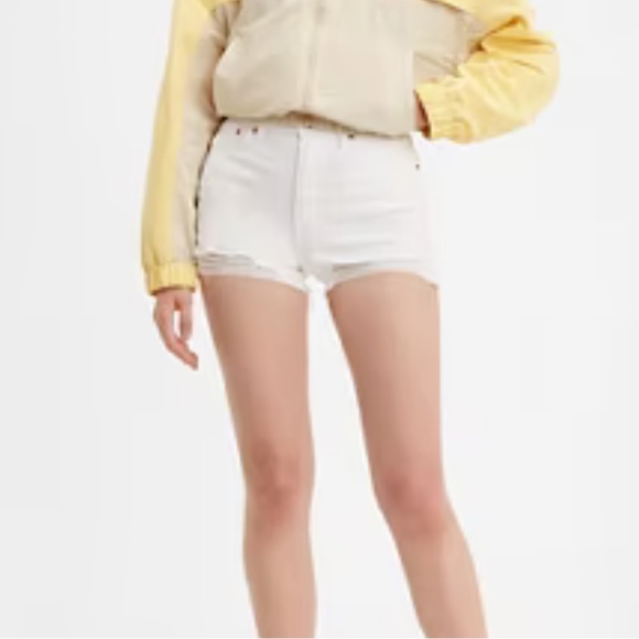 High rise white denim Levi shorts - Picture 3 of 5